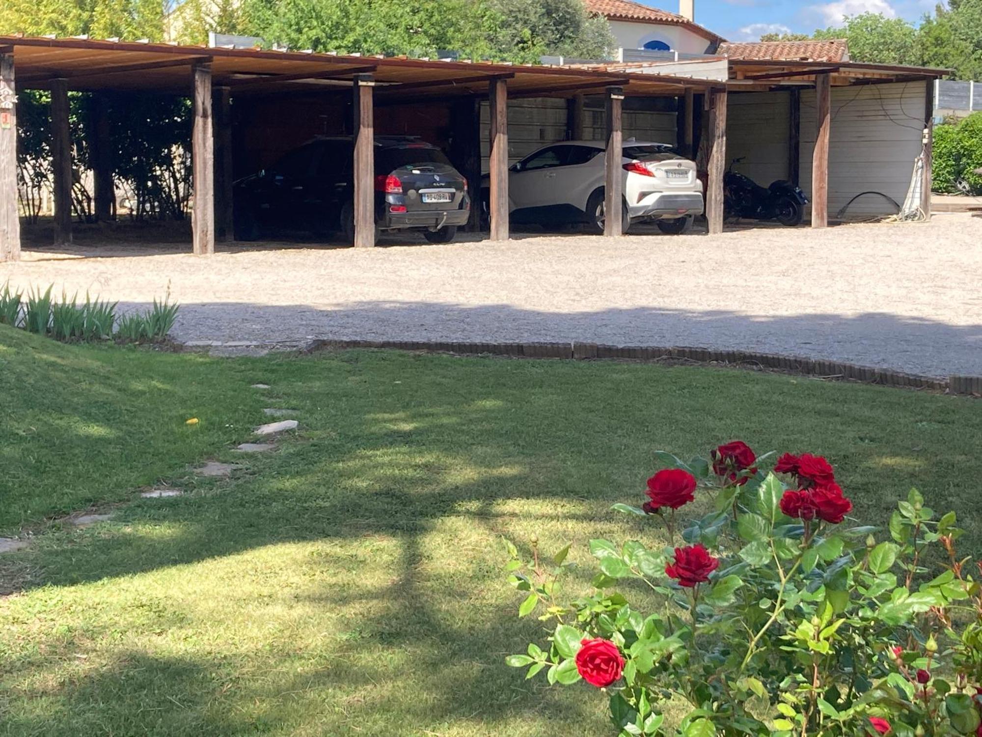 Les Bougainvillees De Camargue Villetelle Εξωτερικό φωτογραφία