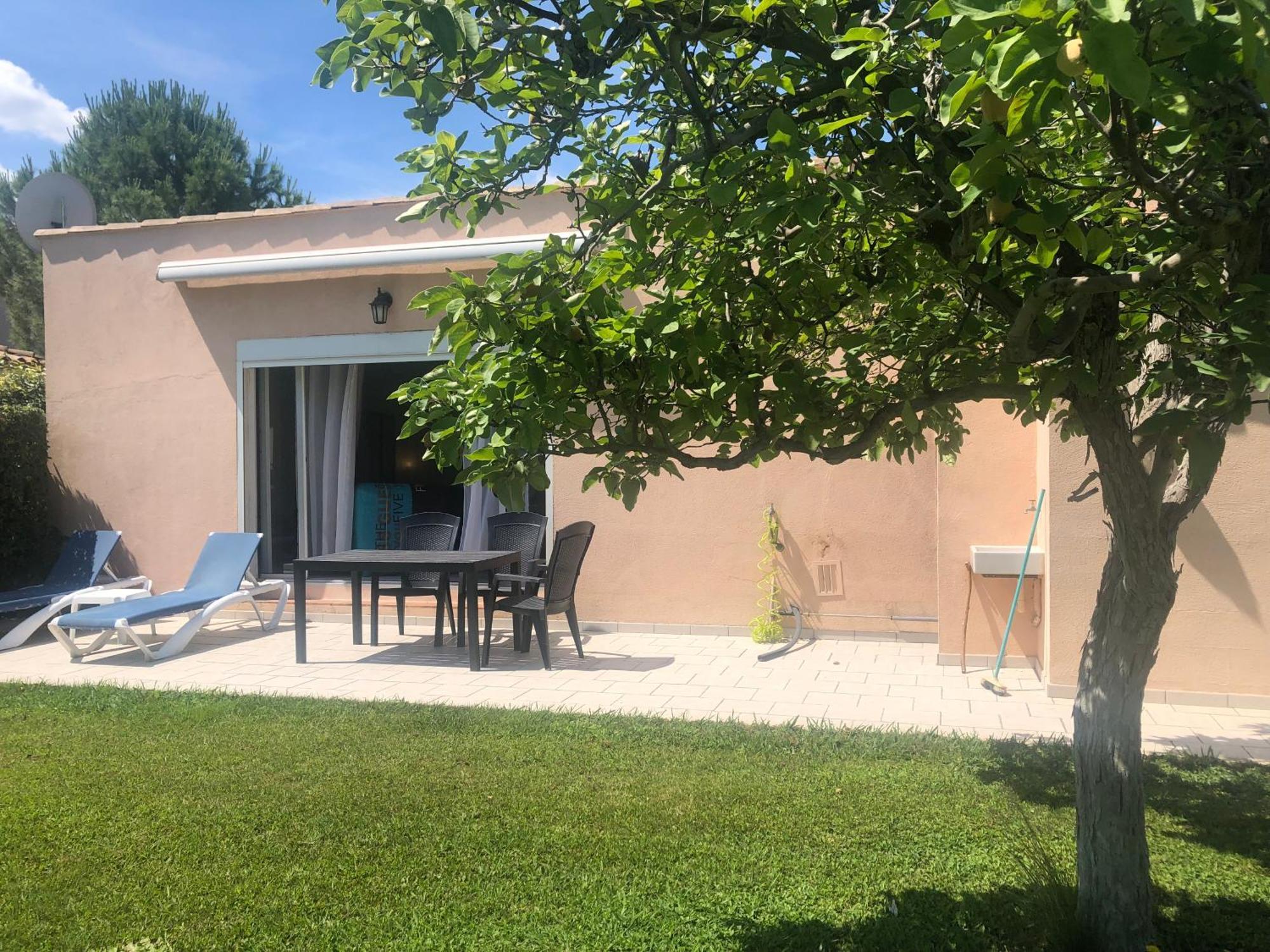 Les Bougainvillees De Camargue Villetelle Δωμάτιο φωτογραφία